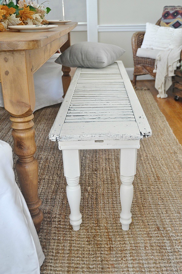 14. Pompás rusztikus pad